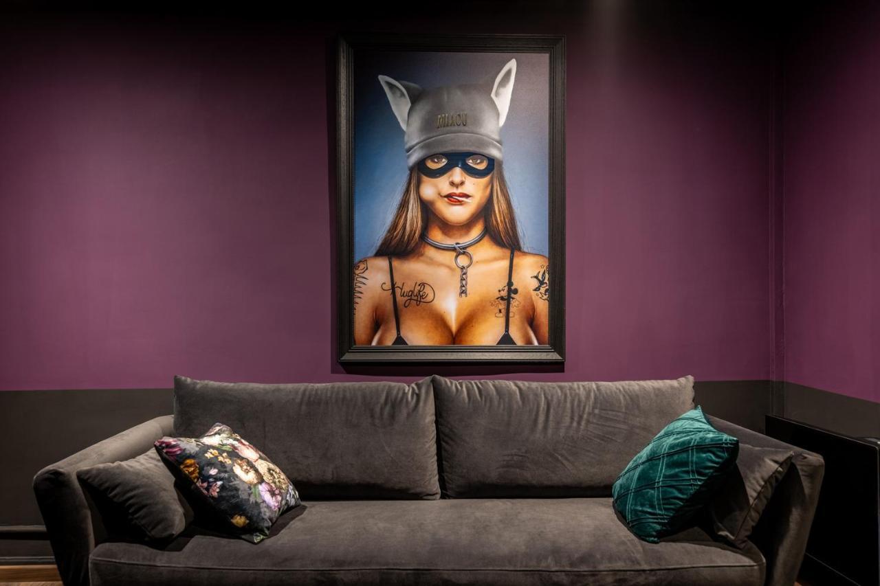 Cherie Cherry - Romantic And Bdsm House Briey Zewnętrze zdjęcie